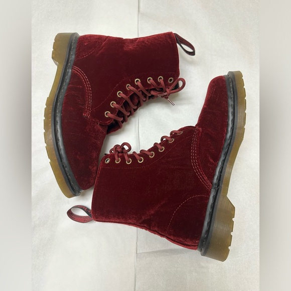 Dr. Martens 1460 Pascal Cherry ‘Page’ Limited Red Velvet Women’s🍒 - Picture 4 of 8